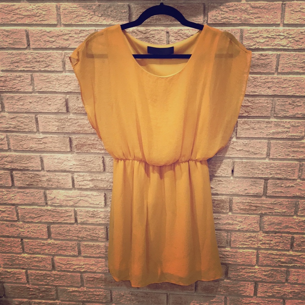 Size small Yellow flowy dress